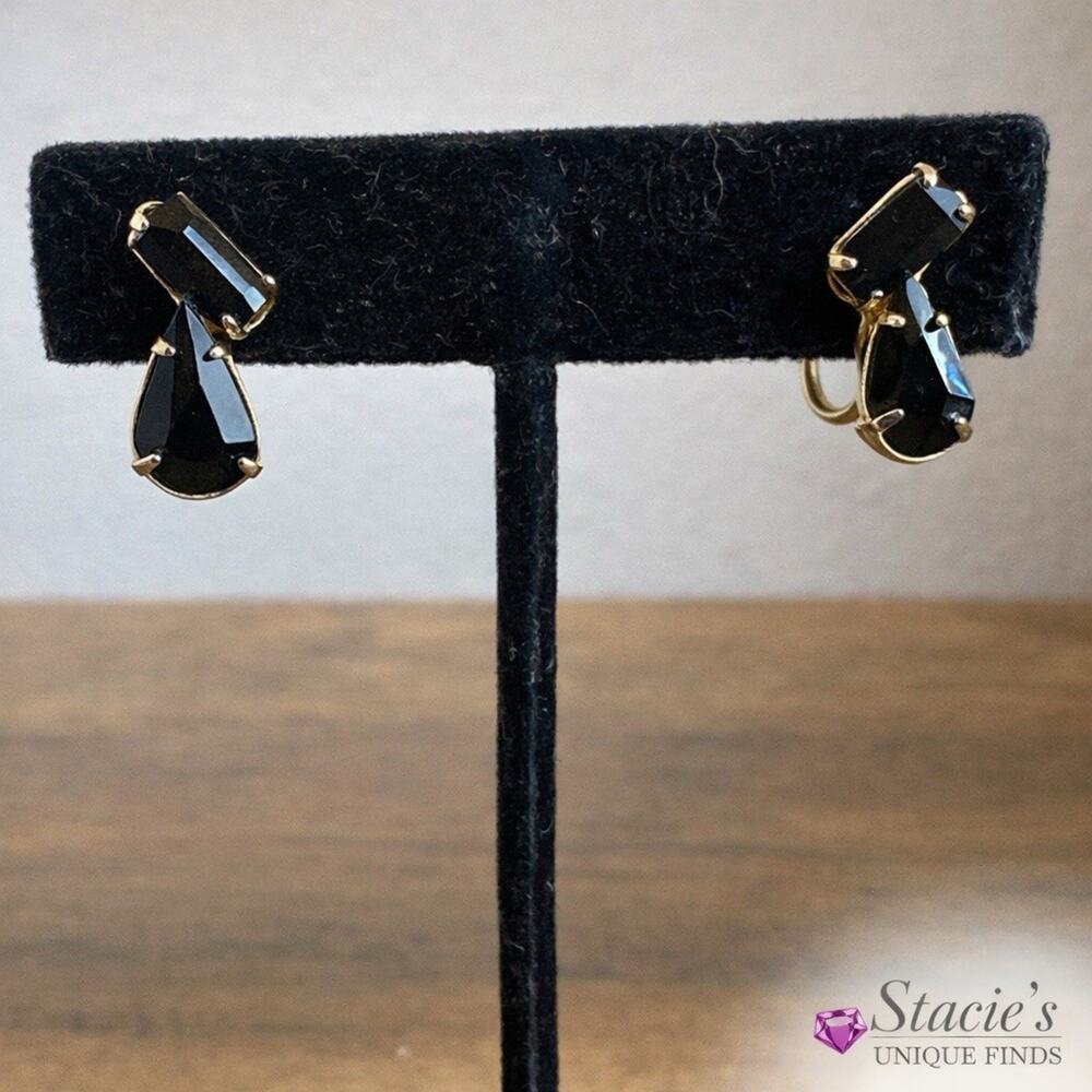 Vintage Faceted Black Emerald Cut Glass Earrings Rectangular Gold Tone